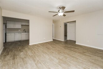 2065 West Pkwy in DeLand, FL - Building Photo - Building Photo