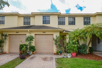 9949 E Villa Cir in Vero Beach, FL - Building Photo - Building Photo