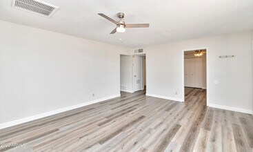8444 E Plaza Ave in Scottsdale, AZ - Building Photo - Building Photo