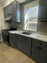 25 Graves St, Unit 1 in Staten Island, NY - Foto de edificio - Building Photo