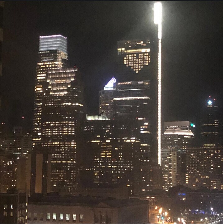 2001 Hamilton St, Unit 1218 in Philadelphia, PA - Building Photo