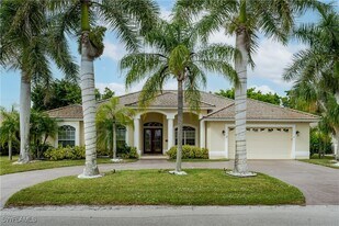 28452 Del Lago Way in Bonita Springs, FL - Building Photo