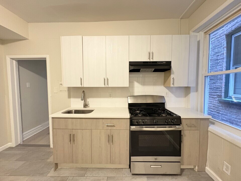 88 Pulaski St, Unit 7 in Newark, NJ - Building Photo