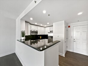 5410 City Pl, Unit 5410 in Edgewater, NJ - Building Photo - Building Photo