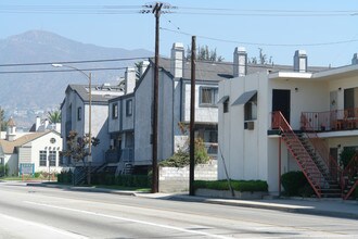 312 N Pacific Ave in Glendale, CA - Building Photo - Building Photo