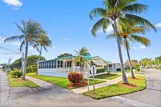 202 NW 52nd St in Pompano Beach, FL - Building Photo - Building Photo