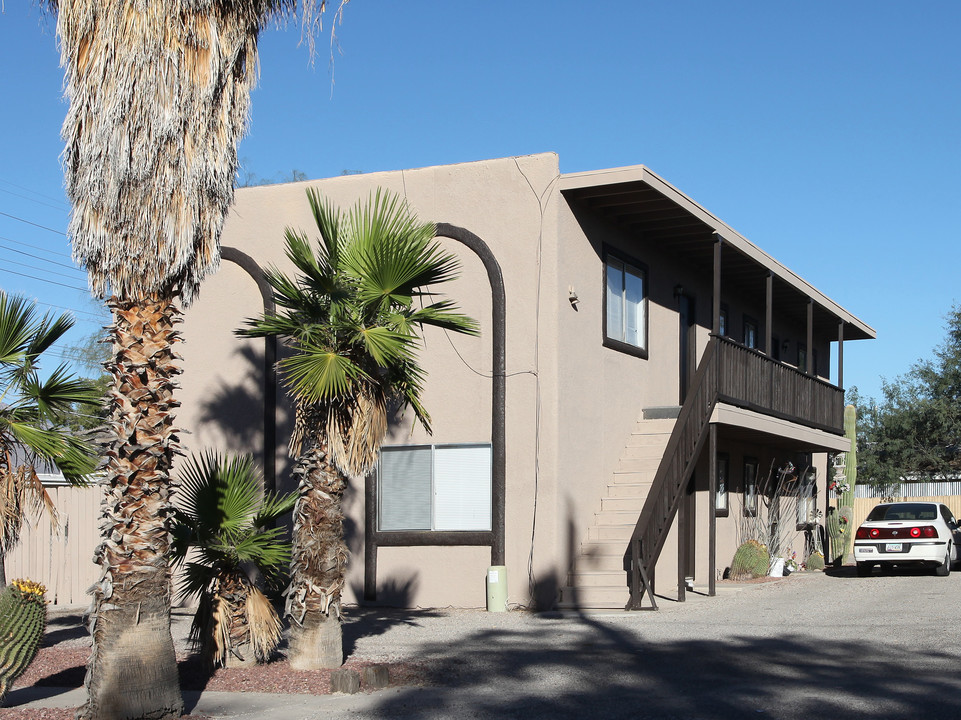 North Cardi Apartments in Tucson, AZ - Building Photo