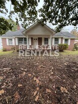 302 Aderholt St in Gadsden, AL - Building Photo
