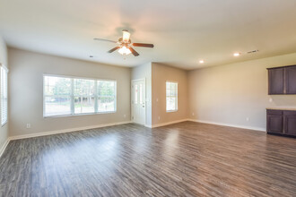 6603 Cotton Crk Rd NW in Huntsville, AL - Building Photo - Building Photo