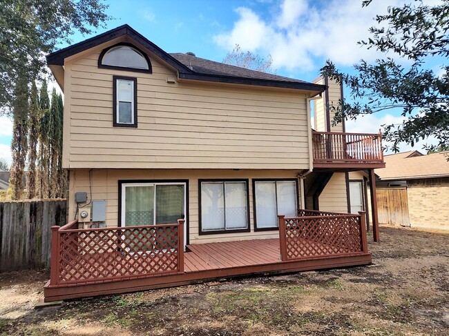 2402 Chestnut Mills Rd