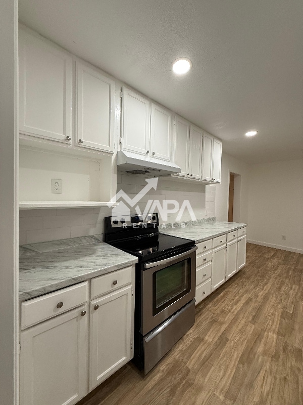 319 Surrels Ave in San Antonio, TX - Foto de edificio - Building Photo