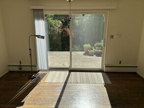 3992 College Ave in Ellicott City, MD - Foto de edificio - Building Photo