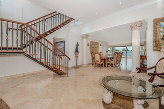 18900 N Bay Rd in Sunny Isles Beach, FL - Foto de edificio - Building Photo