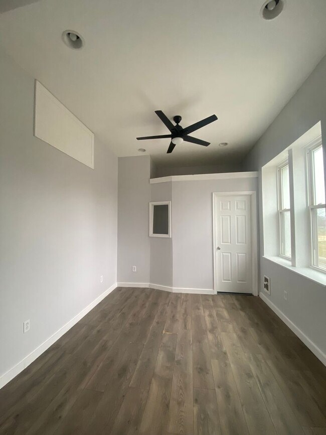 4359 N 9th St, Unit 4361-63-2F in Philadelphia, PA - Building Photo - Building Photo