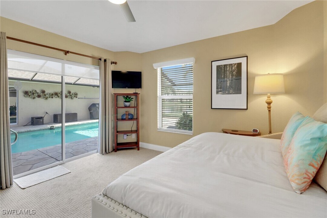 1466 Vintage Ln in Naples, FL - Building Photo