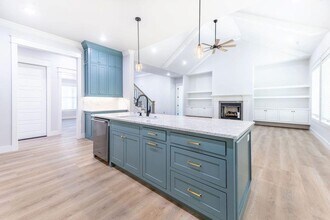 714 King Arthur Dr in Springdale, AR - Building Photo - Building Photo