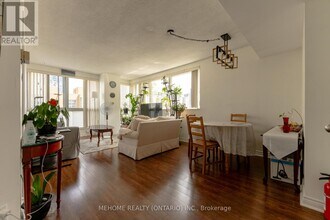 7-607 Broadway Ave in Toronto, ON - Building Photo - Building Photo