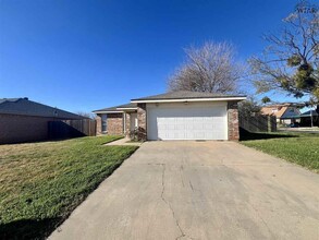 2700 Boulder Dr in Wichita Falls, TX - Building Photo - Building Photo