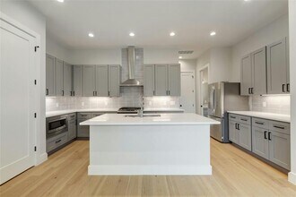 3800 E 12th St in Austin, TX - Building Photo - Building Photo