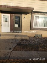 6912 N 43RD St in Milwaukee, WI - Building Photo