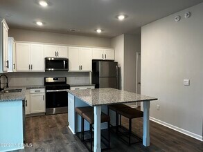 1010 Kellie Ct in New Bern, NC - Building Photo - Building Photo