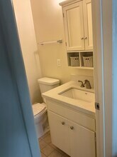 12520 Oxford Ave, Unit B in Hawthorne, CA - Foto de edificio - Building Photo
