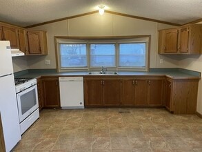 848 Birchwood Dr in Lockport, NY - Building Photo - Building Photo