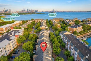 36 Independence Way in Jersey City, NJ - Building Photo