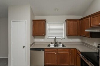 9804 Crocker Dr in Dallas, TX - Building Photo - Building Photo