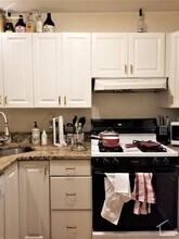 320 St Paul St in Brookline, MA - Building Photo - Building Photo