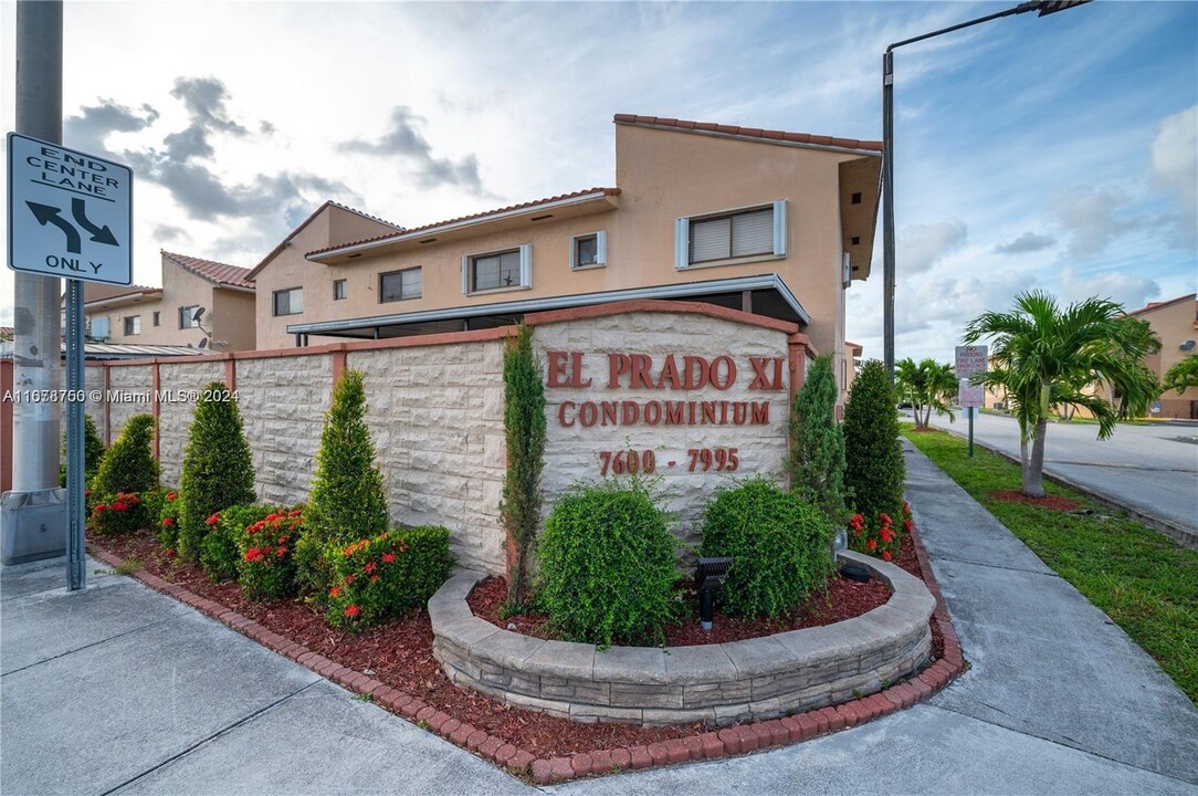 7600 W 29th Way in Hialeah, FL - Building Photo