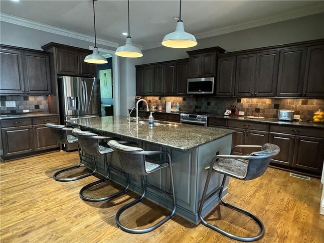 811 Park Manor Dr in Smyrna, GA - Building Photo - Building Photo