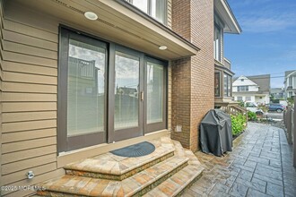 8 Ortley Ave in Lavallette, NJ - Building Photo - Building Photo