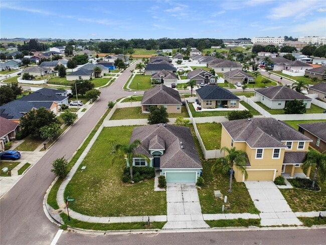 101 Highland Meadows St in Davenport, FL - Building Photo - Building Photo