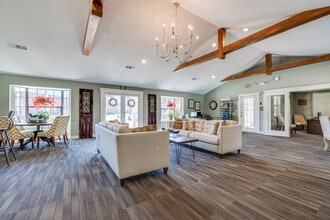 The Greens Of Bedford in Tulsa, OK - Foto de edificio - Interior Photo