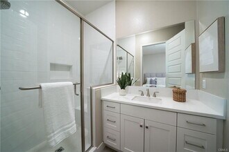 340 Merit in Irvine, CA - Building Photo - Building Photo