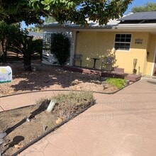 5167 Tipton St in San Diego, CA - Building Photo - Building Photo