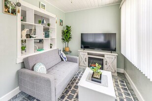 340 78th Ave in St Pete Beach, FL - Building Photo