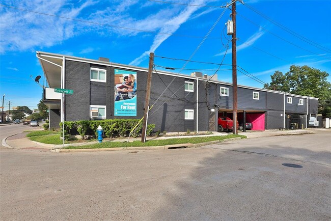 1840 Richmond Ave. in Houston, TX - Building Photo - Building Photo