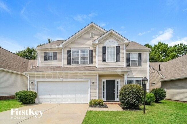 property at 723 Marthas View Dr NW
