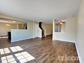 10787 Emery Dr in Indianapolis, IN - Foto de edificio - Building Photo