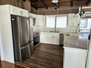465 Halapia Pl in Honolulu, HI - Building Photo - Building Photo