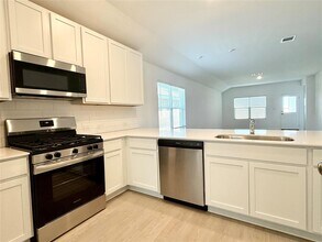 113 Imola St in Hutto, TX - Building Photo - Building Photo