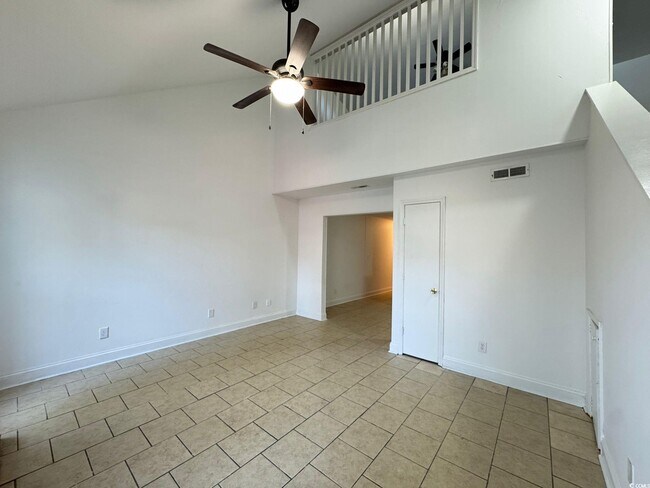 91 Freedom Way in Myrtle Beach, SC - Foto de edificio - Building Photo
