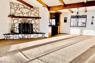 695 Ketch Ct in Clearlake Oaks, CA - Building Photo - Building Photo