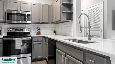 100 Peyton Pl SW, Unit 7304 in Atlanta, GA - Building Photo - Building Photo