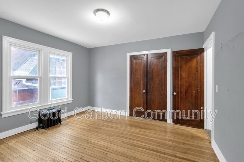 328 Elmwood Ave in Buffalo, NY - Building Photo