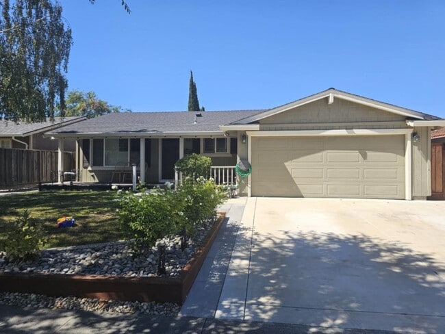 581 Chickasaw Ct in San Jose, CA - Building Photo - Building Photo