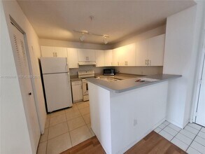 4500 NW 107th Ave in Doral, FL - Building Photo - Building Photo