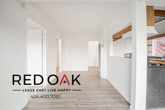 476 1/2 Crane Blvd in Los Angeles, CA - Building Photo - Building Photo